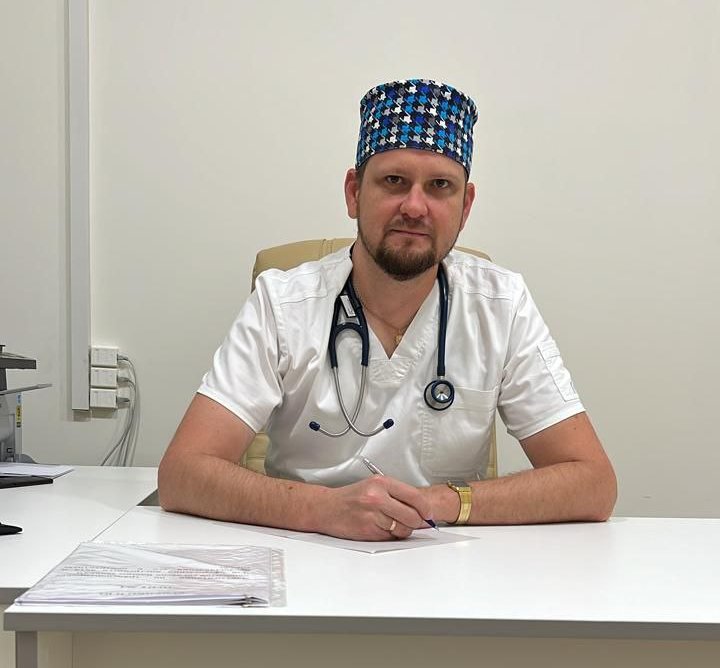 Заведующий отделением, врач анестезиолог-реаниматолог высшей квалификационной категории - Руденко Никита Юрьевич