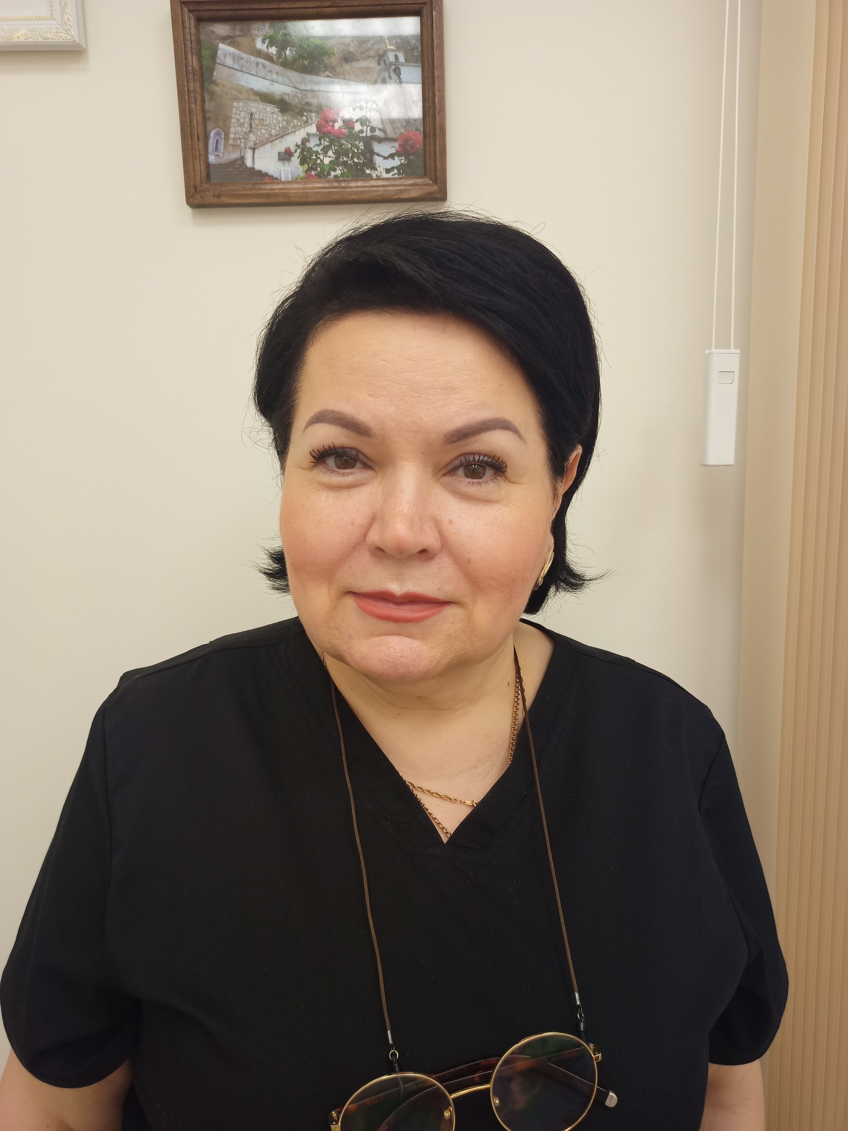 Заведующая неврологическим отделением - врач-невролог высшей категории, заслуженный врач АР Крым <strong>Матяжова Наталия Александровна