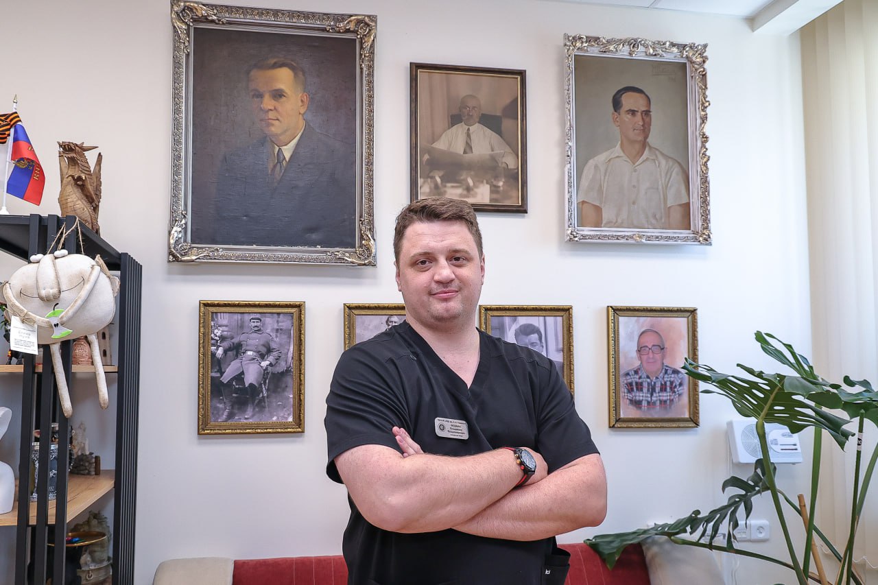 Сосудистый хирург Владимир Йовбак: о молчаливых убийцах, влиянии питания на образование тромбов и пользе мазей от варикоза